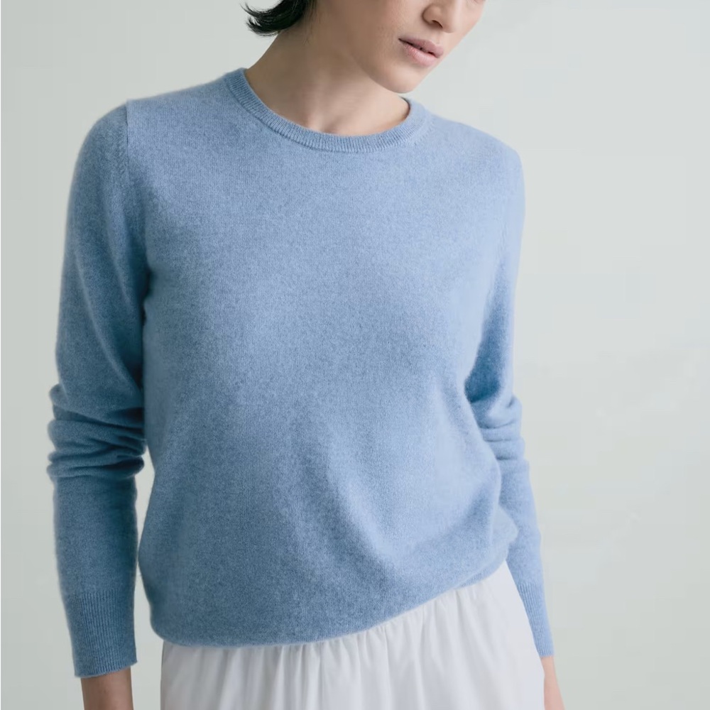 Quince women’s Light Blue Cashmere Crewneck Sweater
